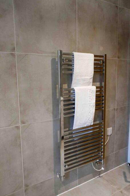 Garden Of Eden 1 Bedroom Flat In Fishponds บริสตอล ภายนอก รูปภาพ