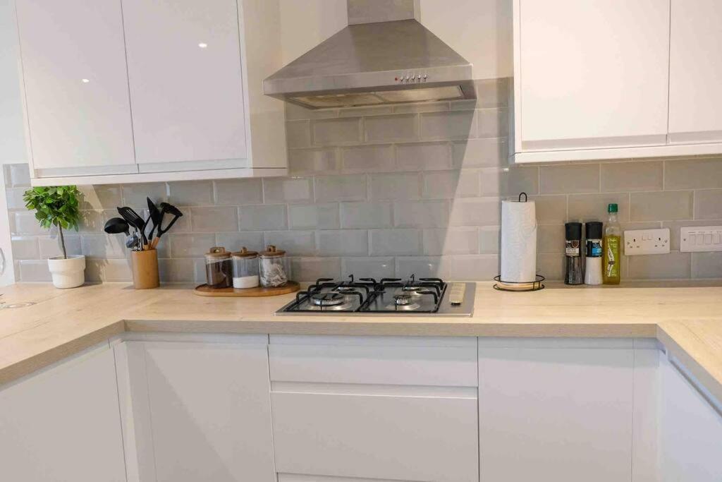 Garden Of Eden 1 Bedroom Flat In Fishponds บริสตอล ภายนอก รูปภาพ