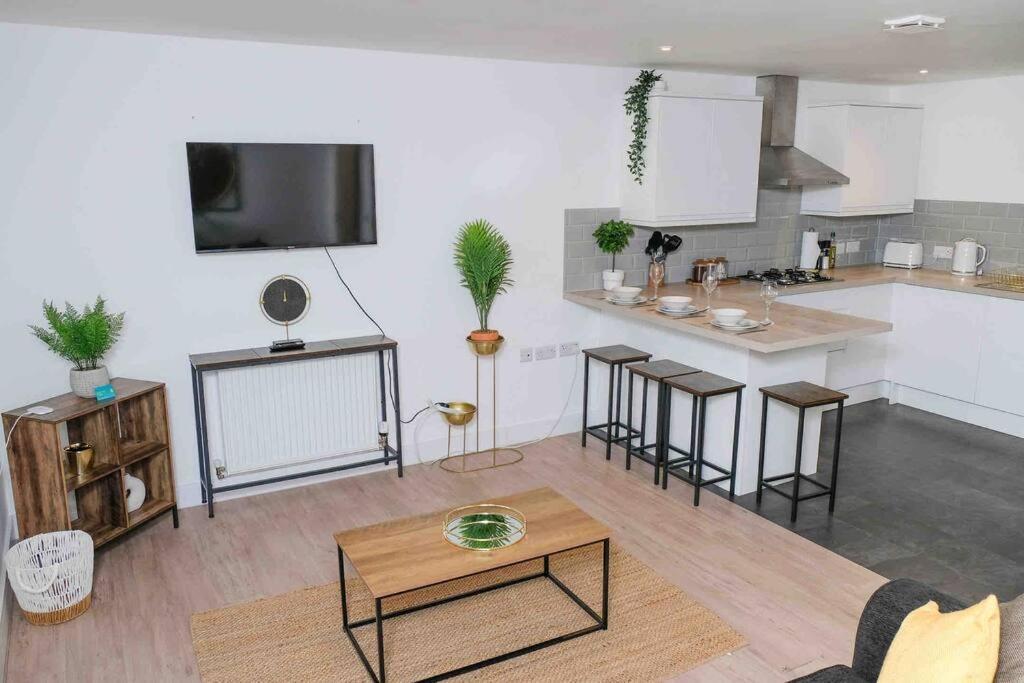 Garden Of Eden 1 Bedroom Flat In Fishponds บริสตอล ภายนอก รูปภาพ
